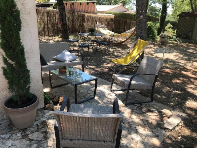 Petit Mas Provencal 3 Pers 1 Piece 30 M2 Confort Lisiere Foret Jardin Jacuzzi Piscine *