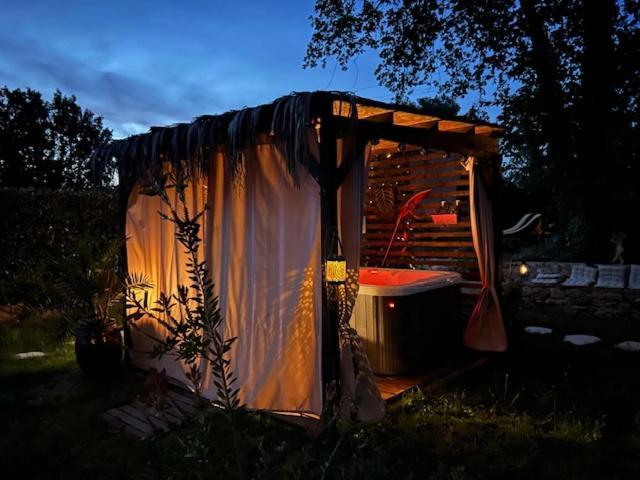 Villa La Brindille Petit Mas Provencal Meuble De Tourisme 3 Etoiles 2-3 Personnes 1 Piece 30 M2 Confort Lisiere Foret Jardin Jacuzzi Piscine Saint-Paul-en-Forêt