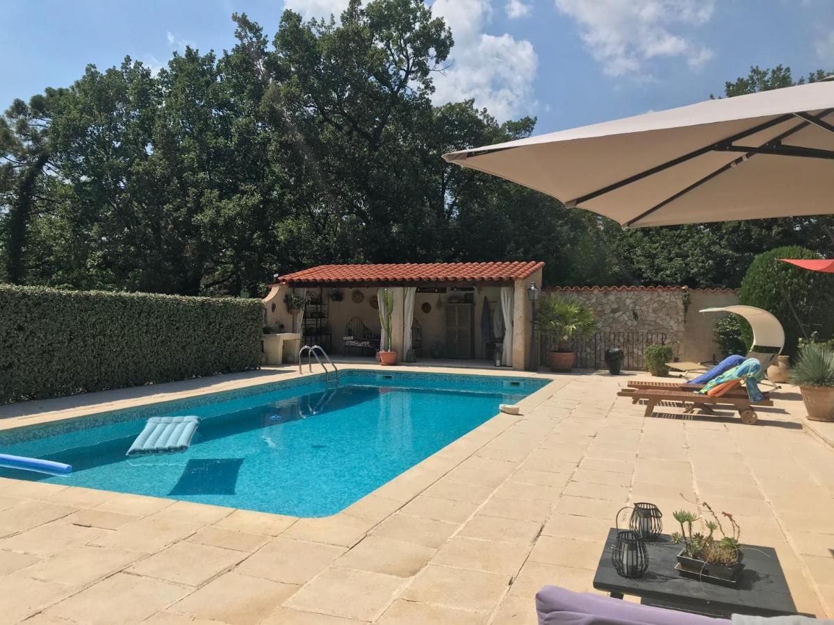 Villa Petit Mas Provençal: Cozy Forest Retreat With Jacuzzi And Pool
